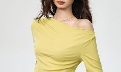 Asymmetric Lace Panel Off Shoulder Slim Tee