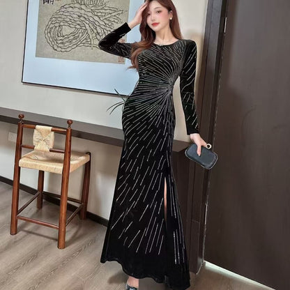 Long Sleeve Round Neck Rhinestone Patterned Velvet Trumpet Evening Dress