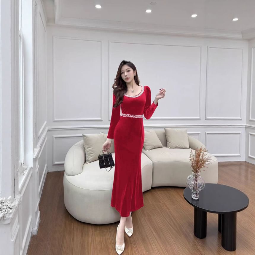 Long Sleeve Scoop Neck Plain Faux Pearl Beaded Velvet Maxi Trumpet Cocktail Dress