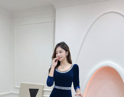 Long Sleeve Scoop Neck Plain Faux Pearl Beaded Velvet Maxi Trumpet Cocktail Dress