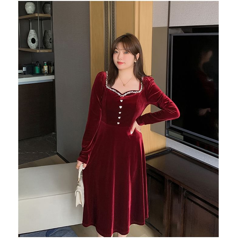 Plus Size Long-Sleeve Sweetheart-Neckline Rhinestone Midi A-Line Velvet Dress