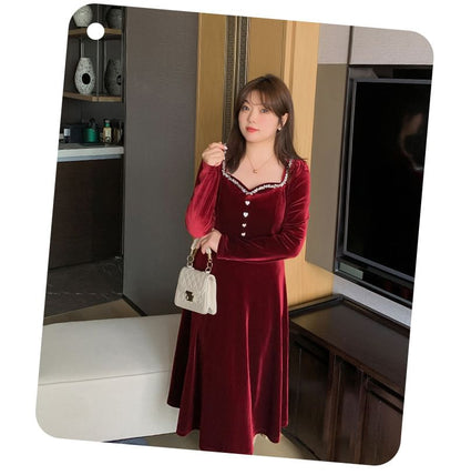 Plus Size Long-Sleeve Sweetheart-Neckline Rhinestone Midi A-Line Velvet Dress