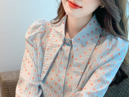 Dotted Button-Up Shirt with Collar and Long Sleeves
