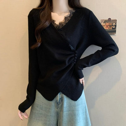 Lace-Trimmed Knit Top with V-Neck and Long Sleeves