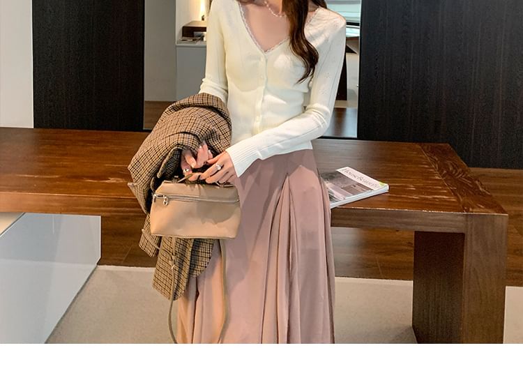 Buttoned V Neck Long Sleeve Solid Knit Blouse