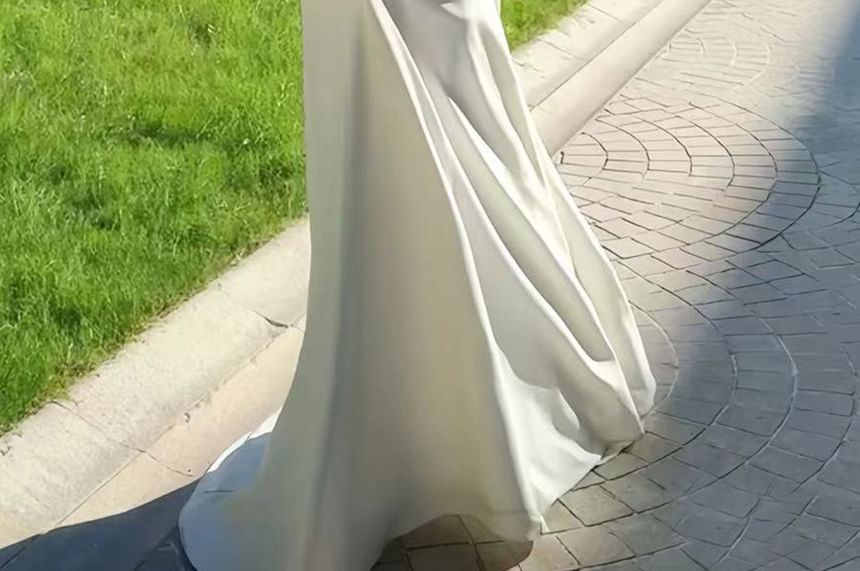 3/4-Sleeve V-Neck Floral Bead A-Line Wedding Gown