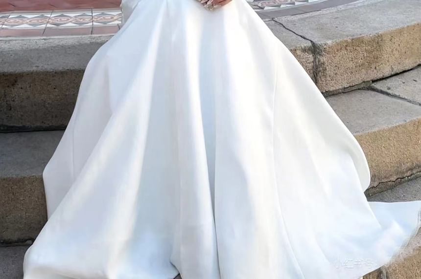 3/4-Sleeve V-Neck Floral Bead A-Line Wedding Gown