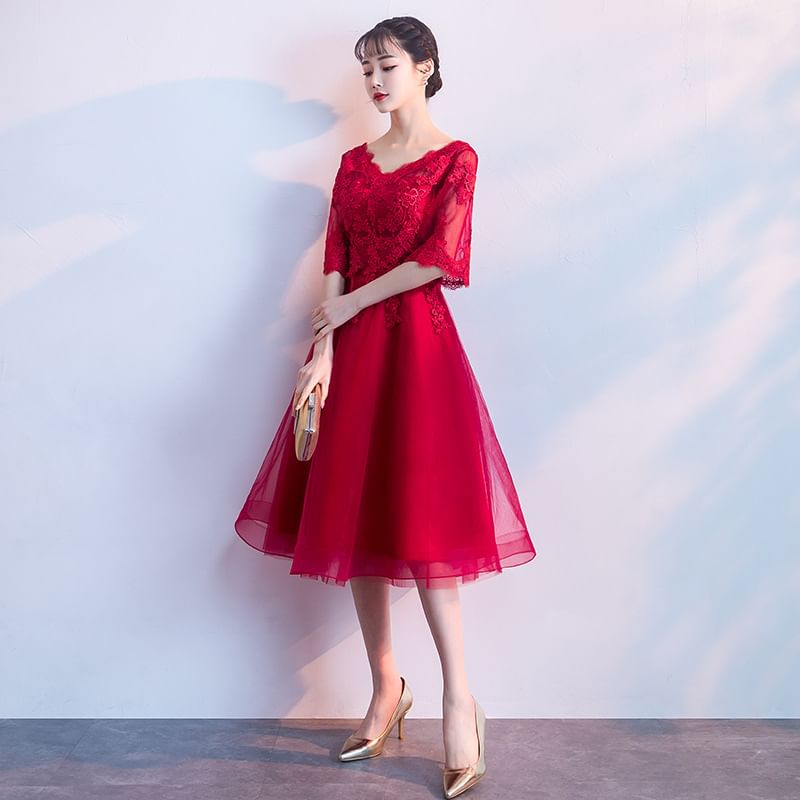 Elbow Sleeve V-Neck Plain Lace Applique Mesh Midi A-Line Cocktail Dress
