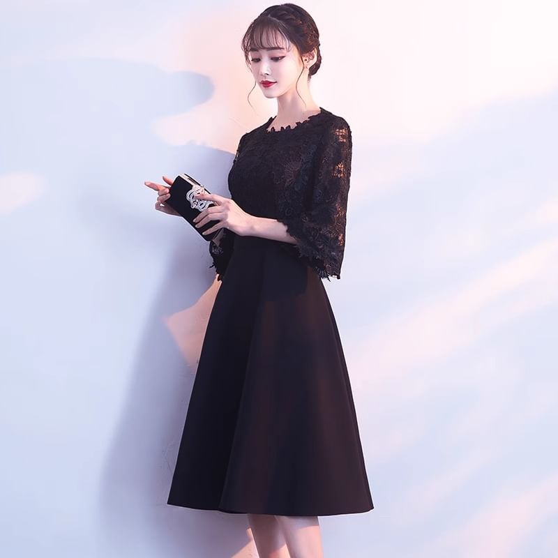 Elbow Sleeve Round Neck Plain Panel Lace A-Line Evening Gown / Midi Cocktail Dress