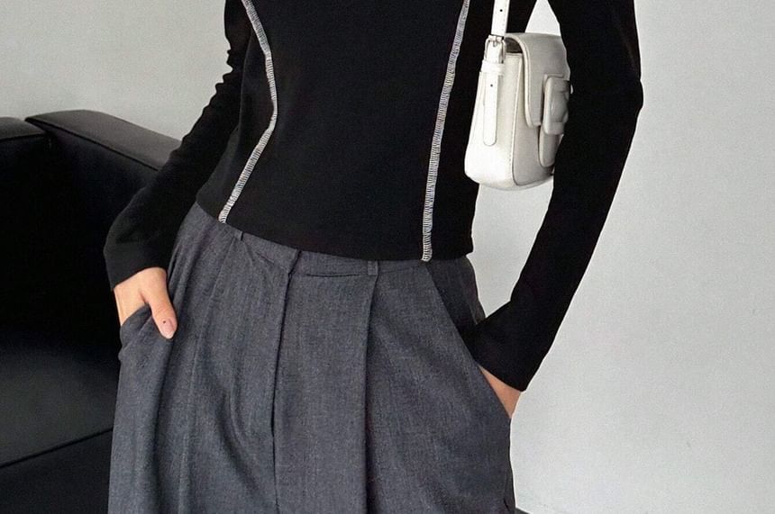 Slim-Fit Crewneck Top with Contrast Stitching