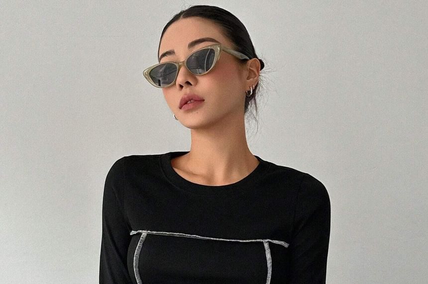 Slim-Fit Crewneck Top with Contrast Stitching