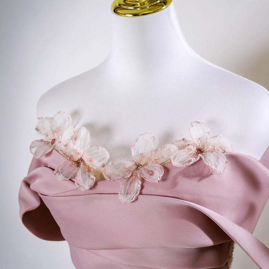 Sleeveless Off Shoulder Floral Applique Beaded Panel A-Line Evening Gown