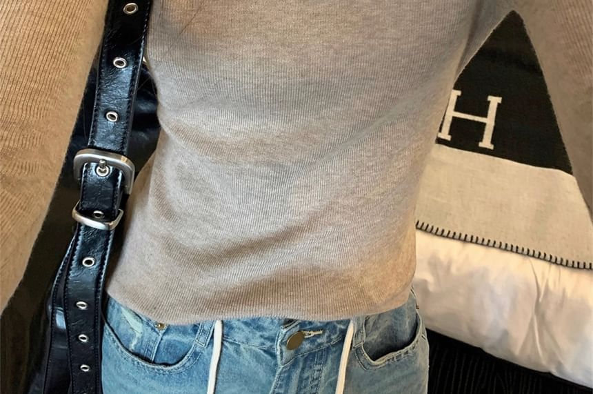Plain Scoopneck Extended Sleeve Knit Tee