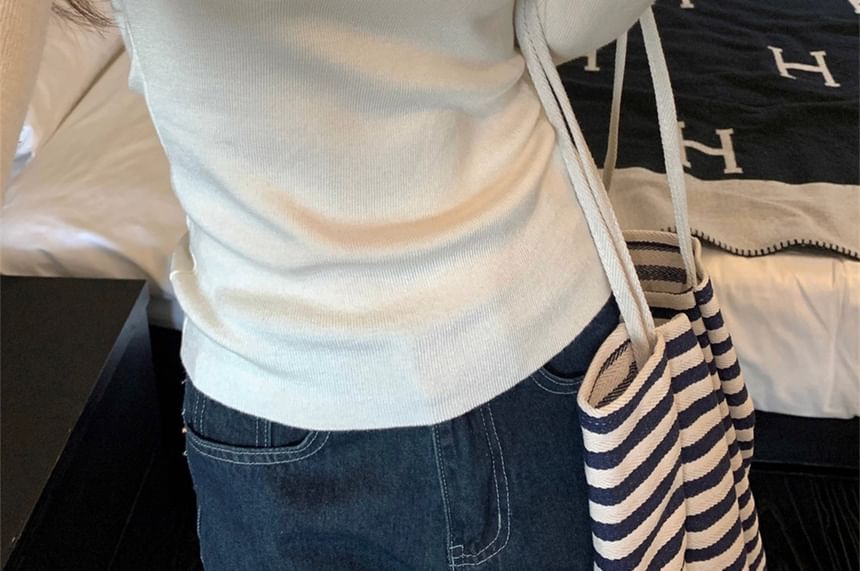 Plain Scoopneck Extended Sleeve Knit Tee