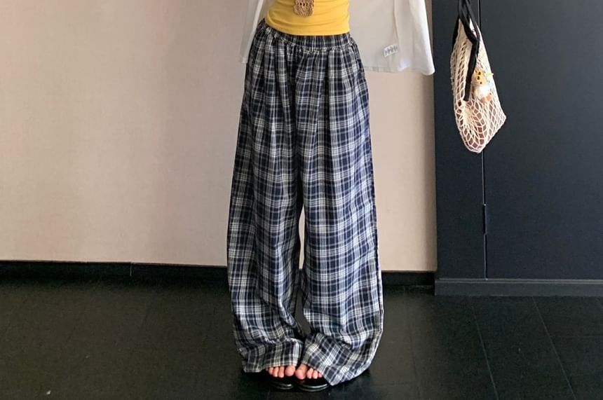 Plain Cami Top / Cardigan / High Rise Plaid Baggy Pants
