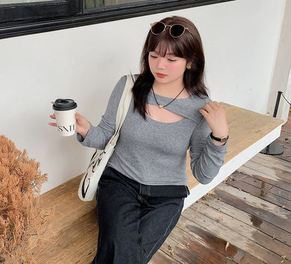 Plus Size Long-Sleeve Crew Neck Cutout Knit Top