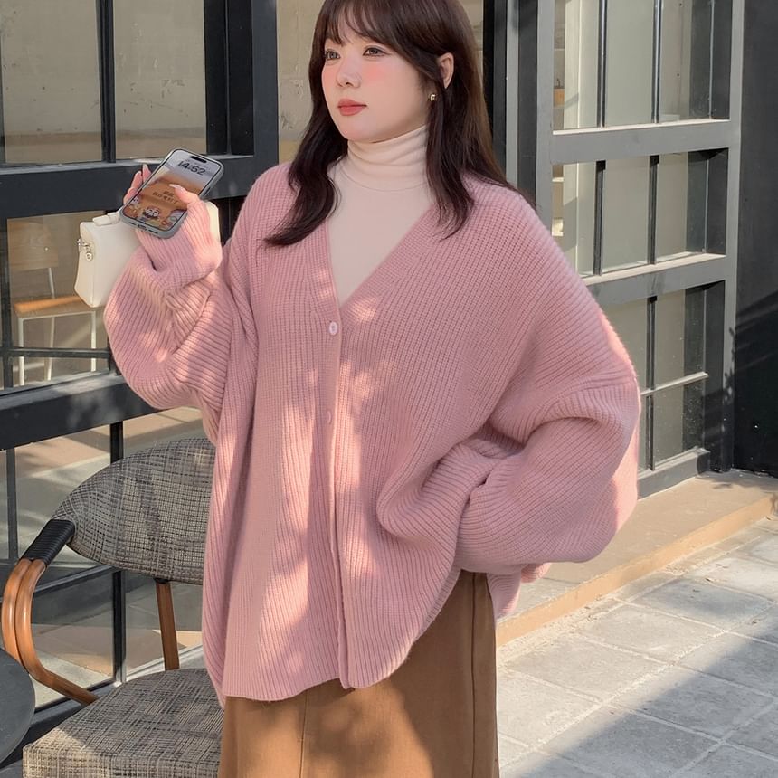 Plus Size V-Neck Ribbed Cardigan