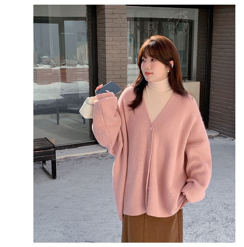 Plus Size V-Neck Ribbed Cardigan
