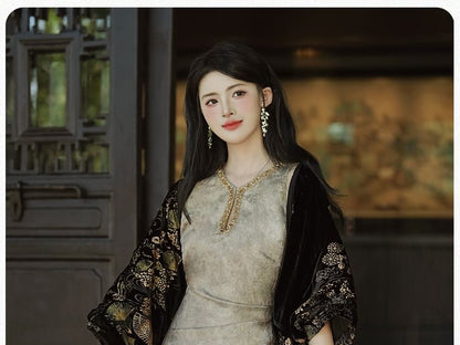 Sleeveless Keyhole Maxi Qipao / Floral Light Jacket / Set