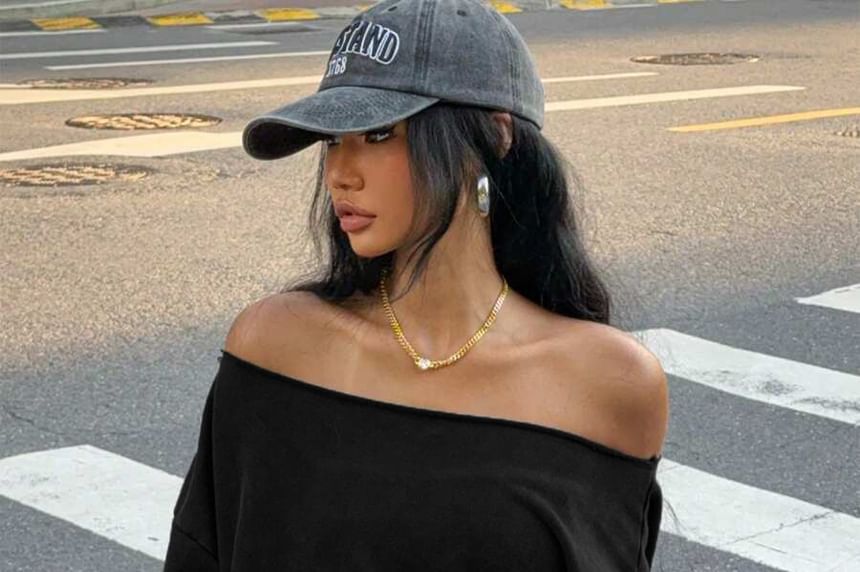 Off-Shoulder Plain Loose Fit Extended Sleeve Sweatshirt