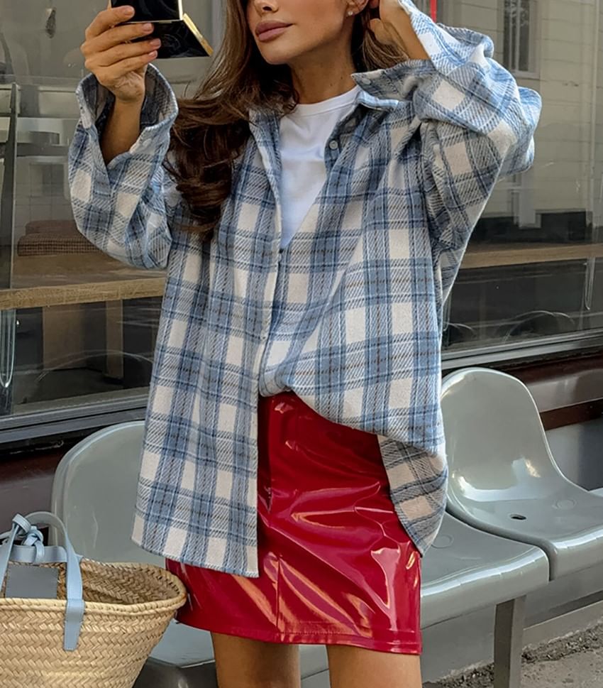 Loose-Fit Plaid Shirt with Long Sleeves