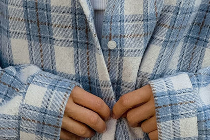 Loose-Fit Plaid Shirt with Long Sleeves