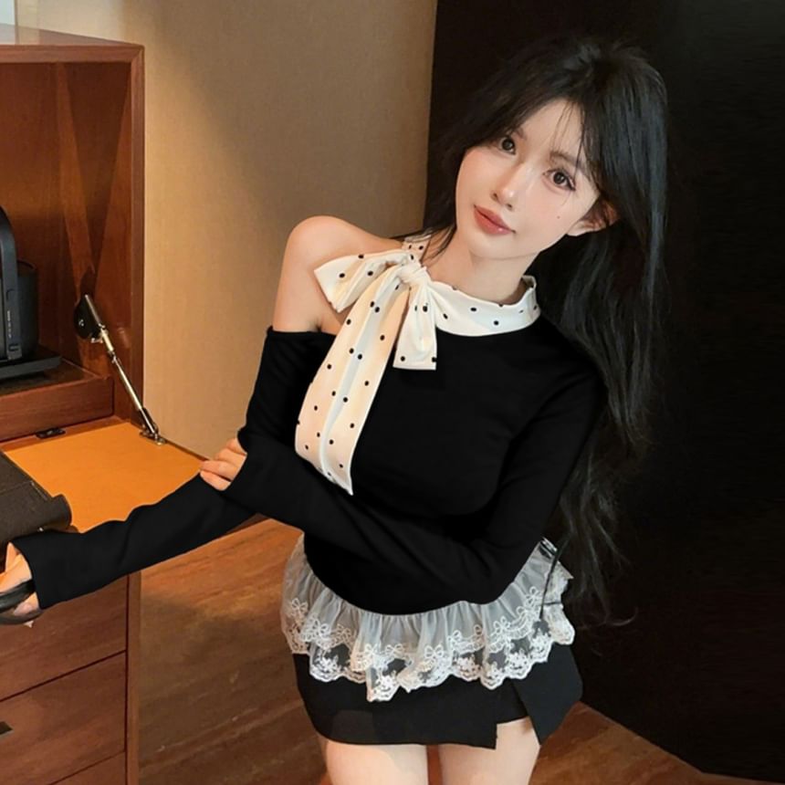 Dotted Panel Tee with Off-Shoulder Neckline and Lace Trim Sleeves