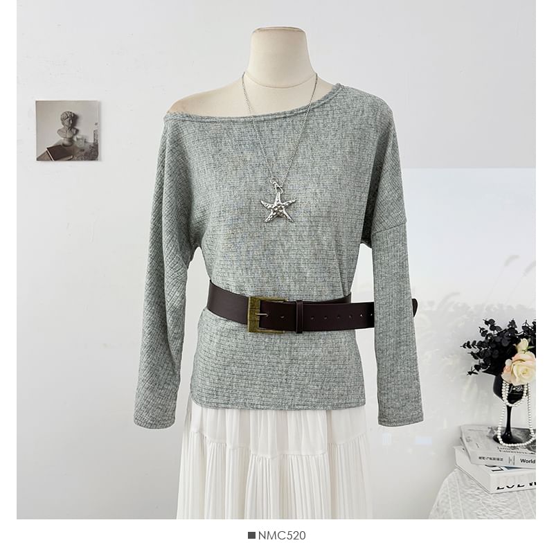 Boat-Neck Loose-Fit Knit Top with Long Sleeves