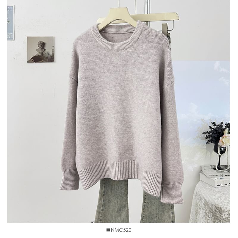 Crew-Neck Loose-Fit Pullover Sweater with Long Sleeves