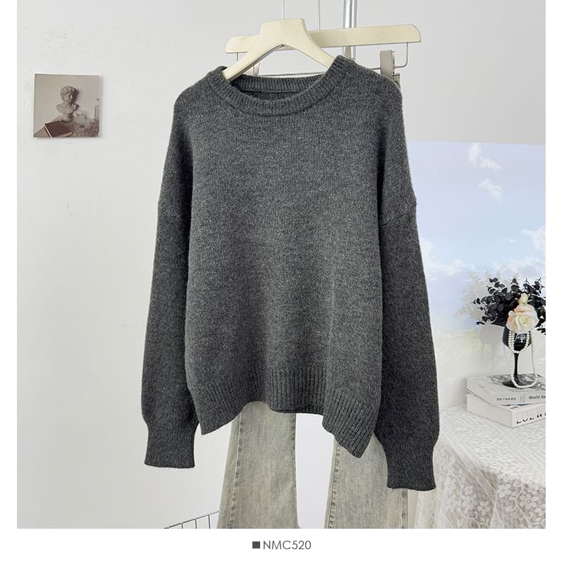 Crew-Neck Loose-Fit Pullover Sweater with Long Sleeves