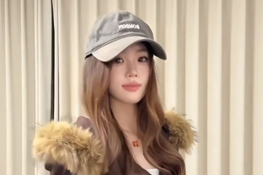 Plain Fluffy Trim Zip Hoodie