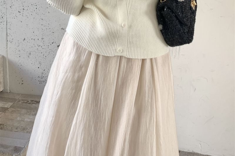 Lace-Trimmed V-Neck Knit Pullover with Long Sleeves