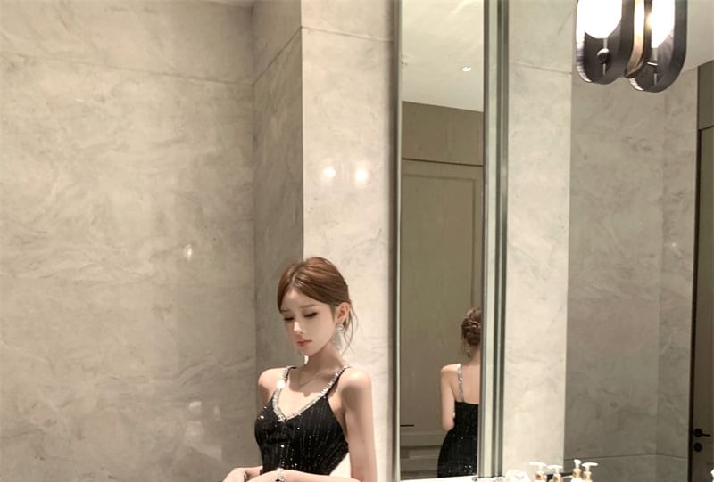 Rhinestone Strap V-Neck Sequin Slit Sheath Evening Dress