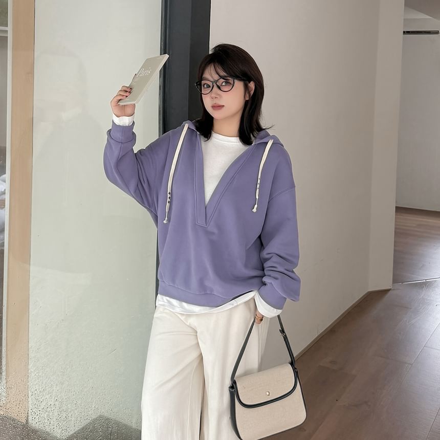 Plus Size Mock Two-Piece Two Tone Drawstring Hoodie