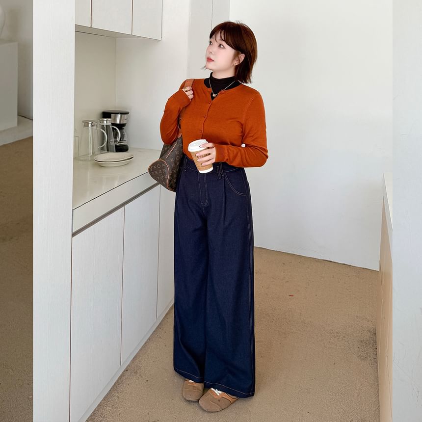 Plus Size High Rise Contrast Stitched Wide Leg Jeans