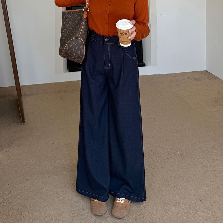 Plus Size High Rise Contrast Stitched Wide Leg Jeans