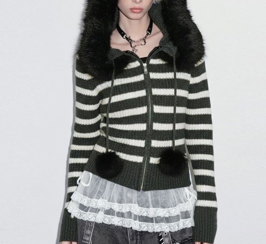 Long Sleeve Striped Furry-Trim Zip-Up Knitted Jacket