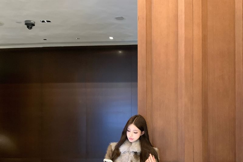 Collared Faux Fur Jacket / High Rise Plain Belted Mini Pencil Skirt