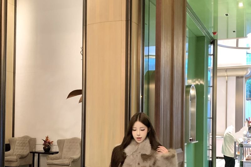 Collared Faux Fur Jacket / High Rise Plain Belted Mini Pencil Skirt