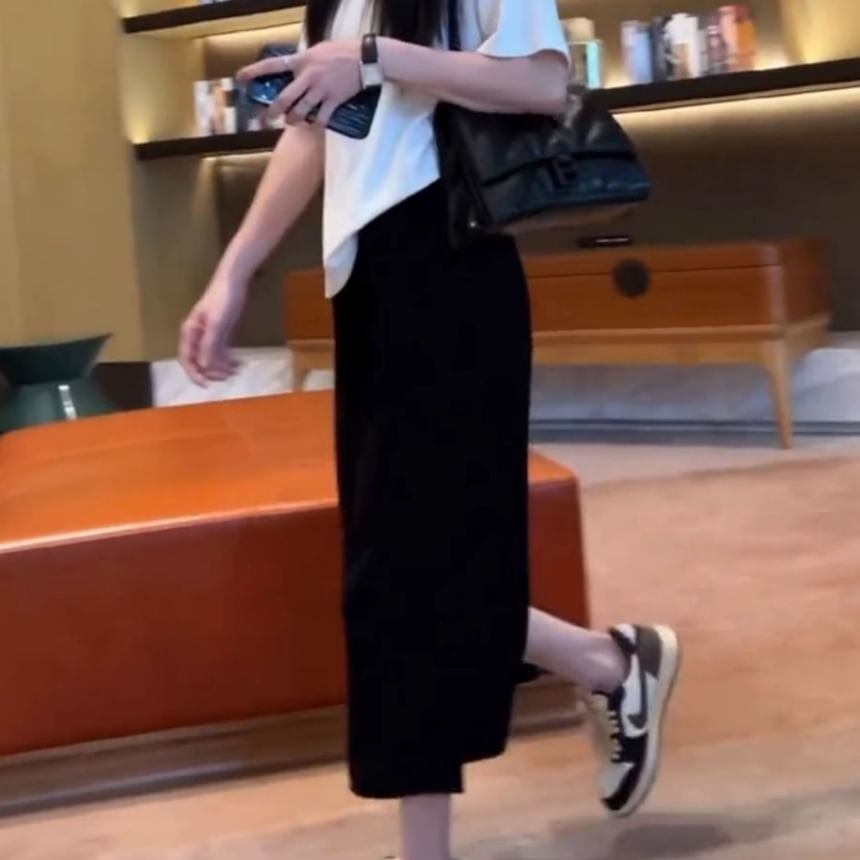 Plain Maxi Skirt with High Rise