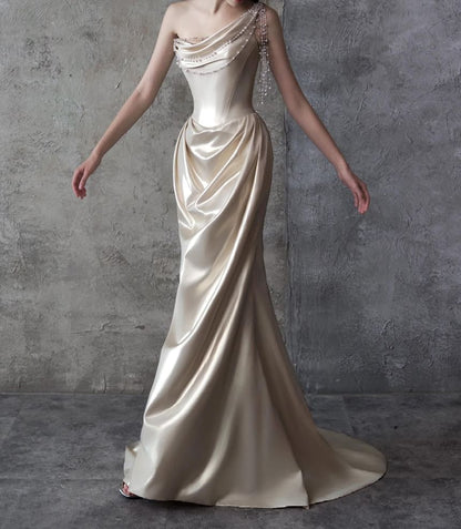 One-Shoulder Faux Pearl Fringed Mermaid Evening Gown