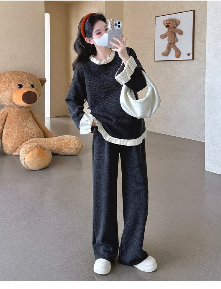 Maternity Set: Ruffled Round-Neck Pullover with Wide-Leg Trousers