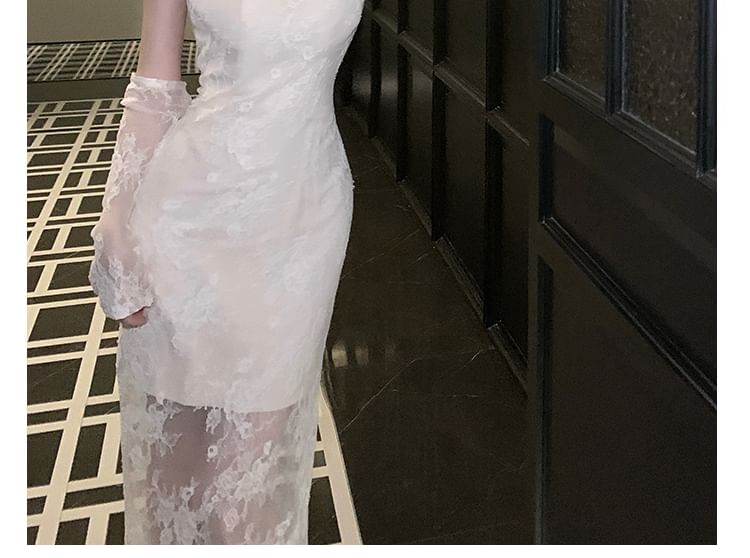 Sleeveless Asymmetrical Neck Plain Lace Sheath Wedding Gown