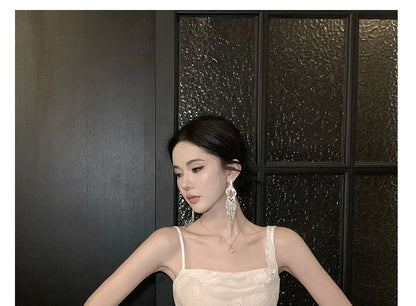 Sleeveless Asymmetrical Neck Plain Lace Sheath Wedding Gown