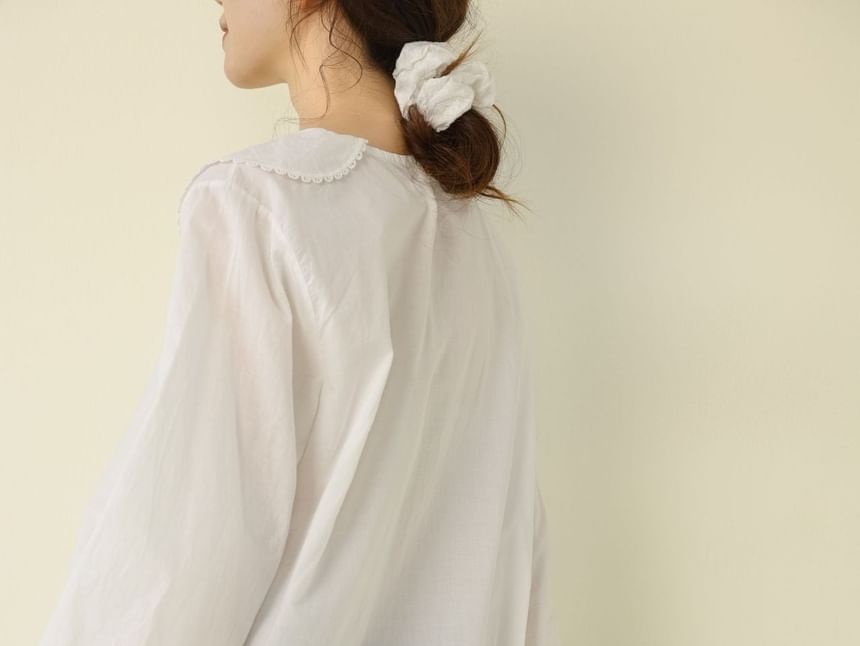 Floral Embroidered Long Sleeve Solid Blouse