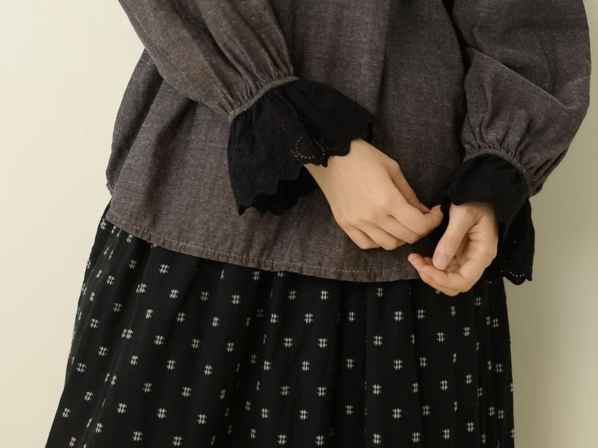Gingham Blouse with Contrasting Collar and Extended Sleeves
