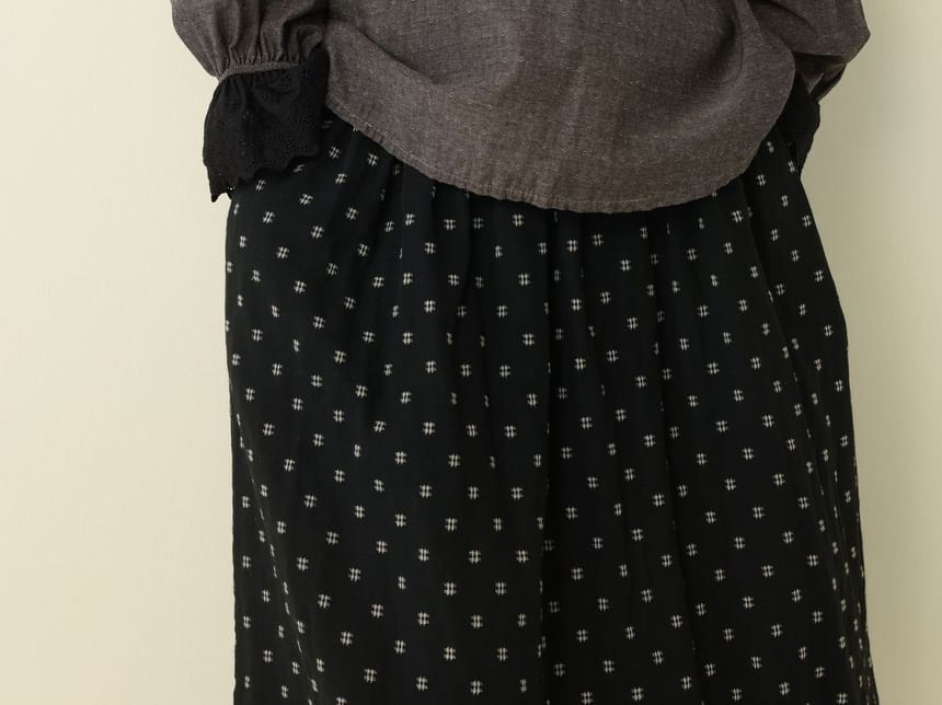 Gingham Blouse with Contrasting Collar and Extended Sleeves