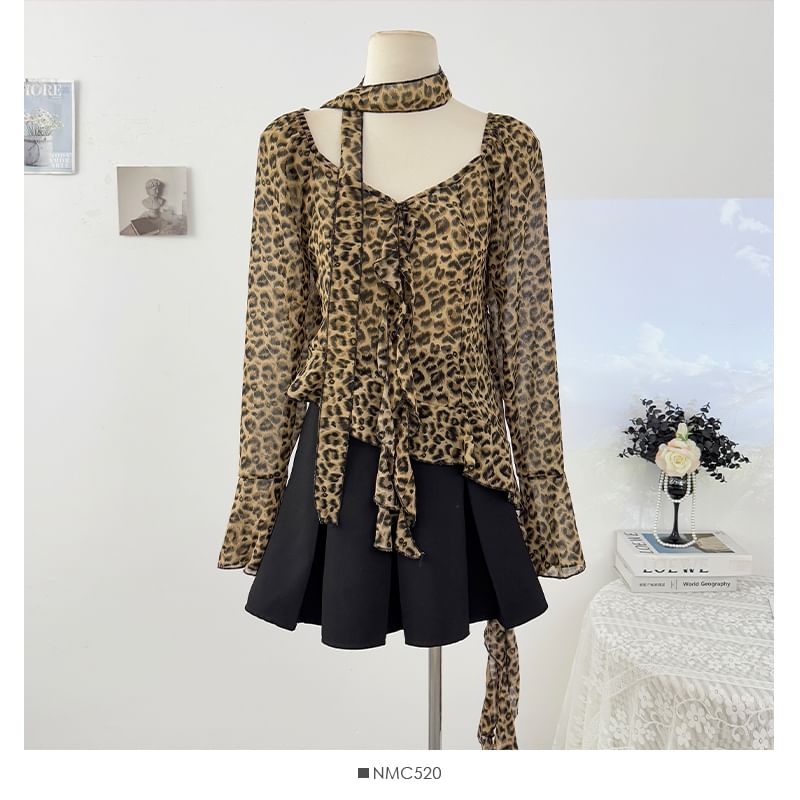Leopard Print V-Neck Long-Sleeve Shirt