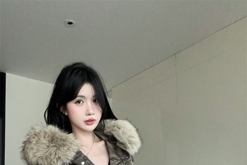 Faux Fur Camouflaged Print Zip-Up Hoodie