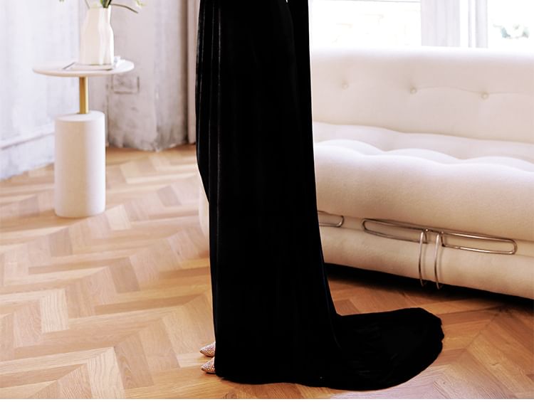 Sleeveless Mock Neck Plain Bow Cutout A-Line Evening Gown